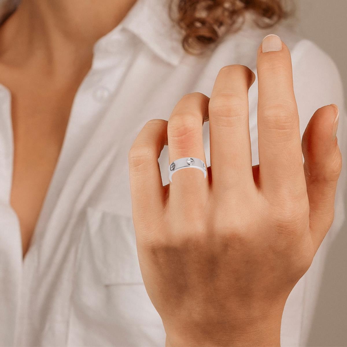 Platinum Love Ring N938
