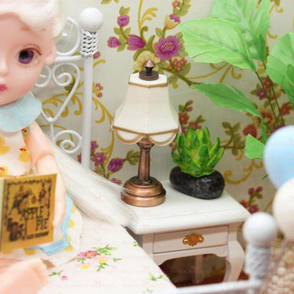 Vintage Metal Dollhouse Desk Lamp J2046