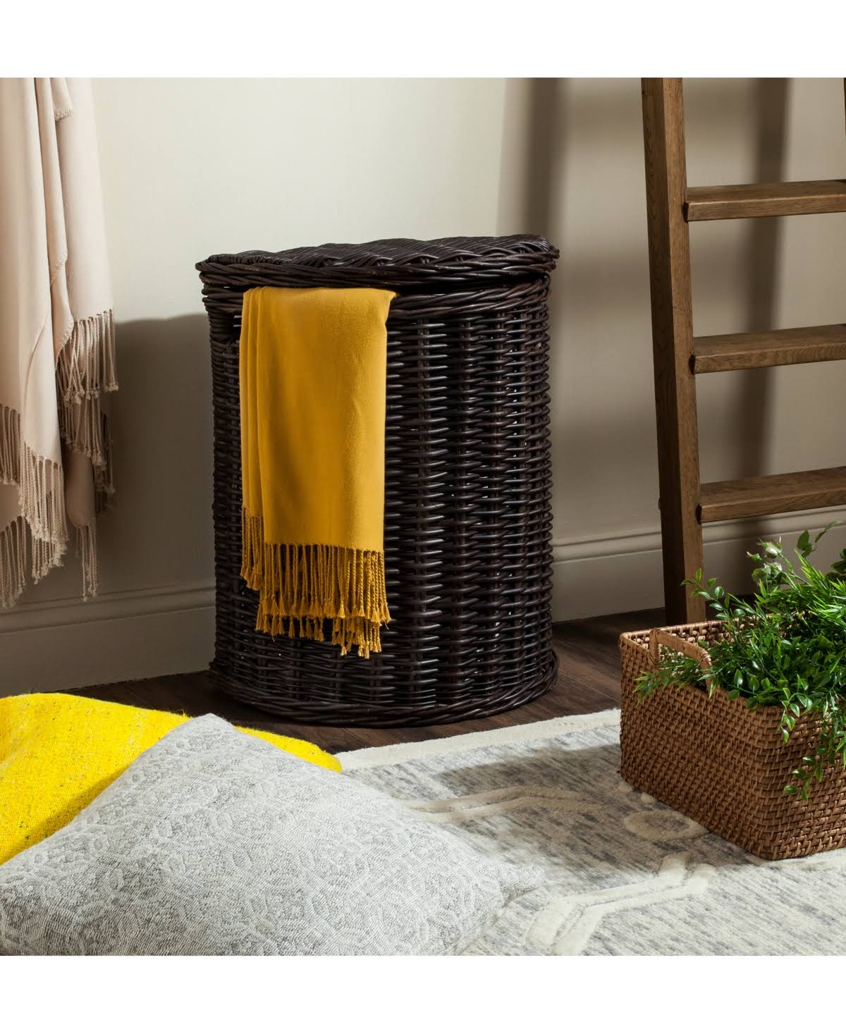 Brown Wicker Hamper D359
