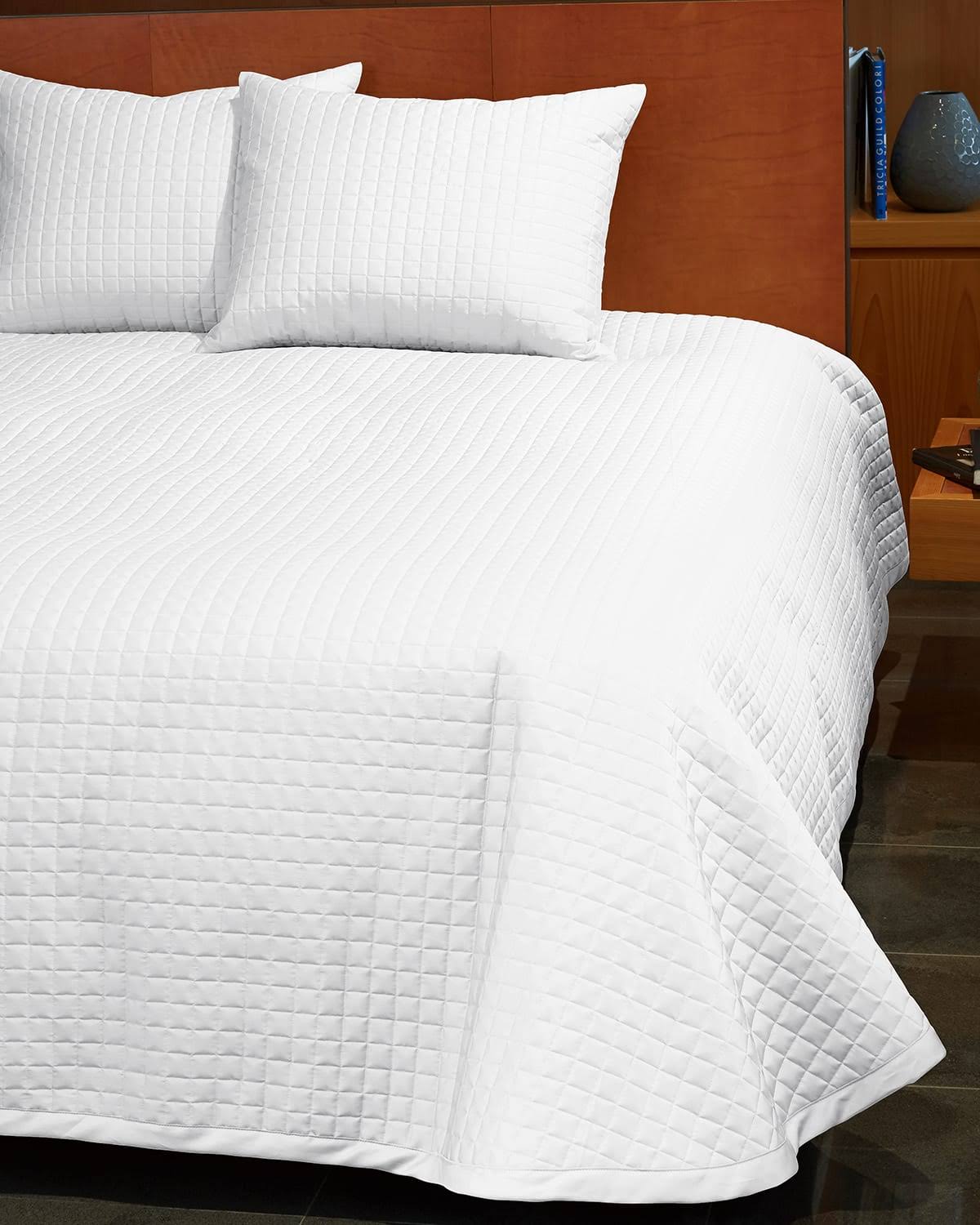 Queen Quilted Coverlet Y73908
