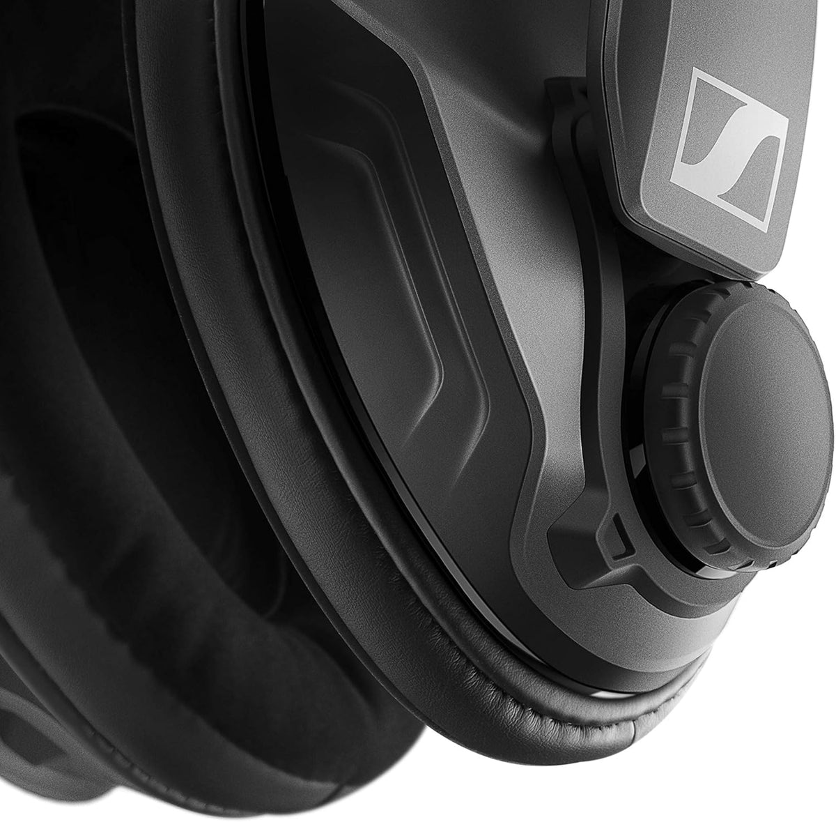 Black Over-Ear Wireless Gaming Headset S28346