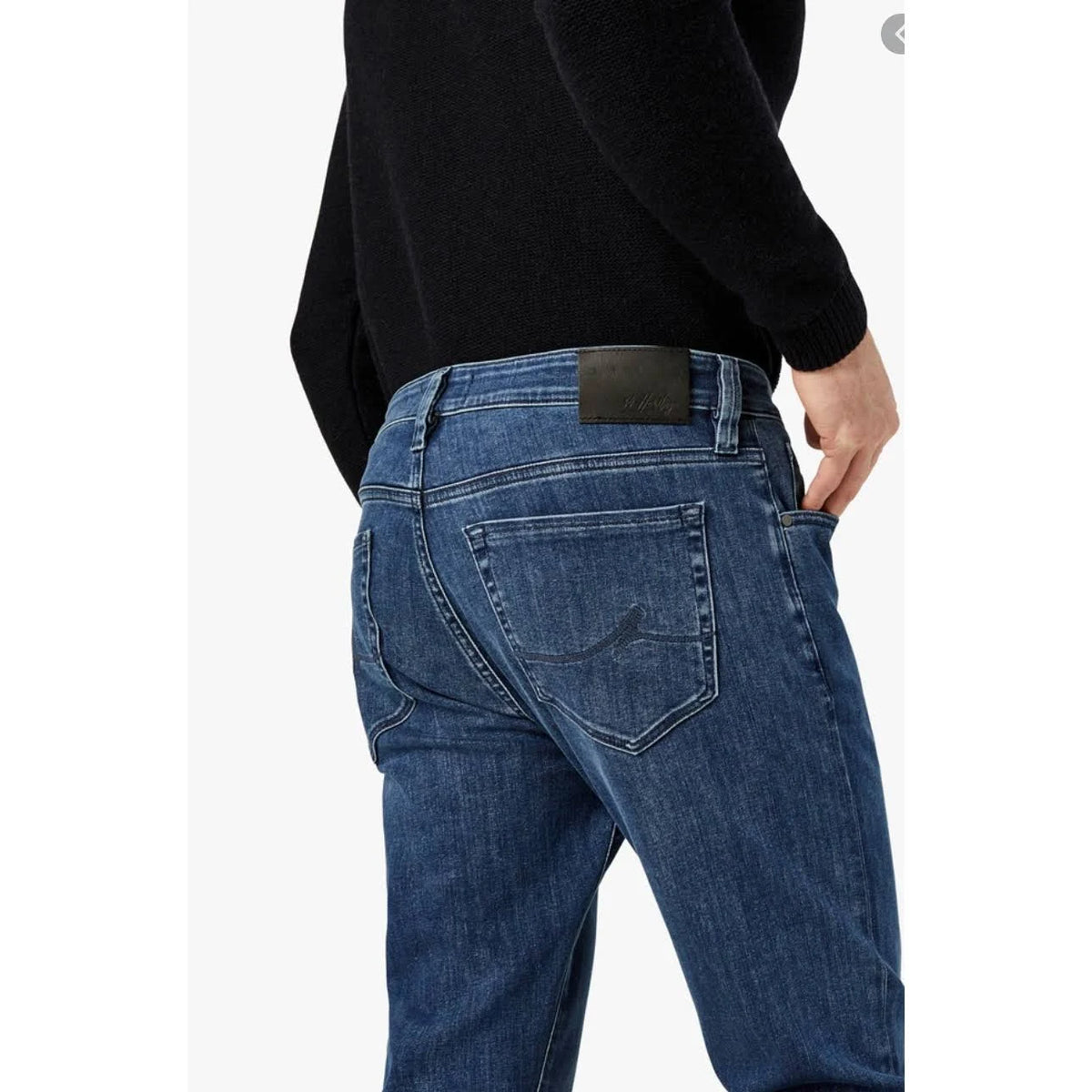Relaxed Straight Leg Jeans 38x32 D65059
