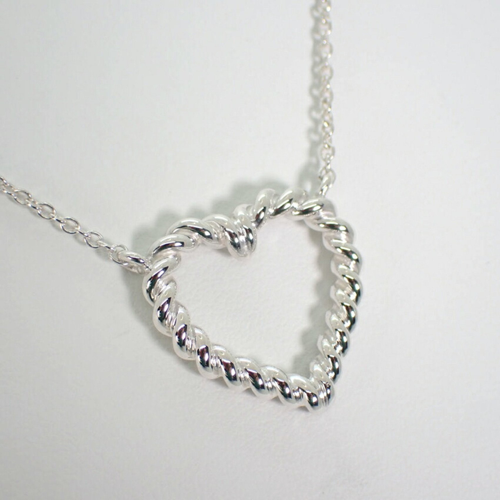 925 Heart Twist Pendant Necklace N785