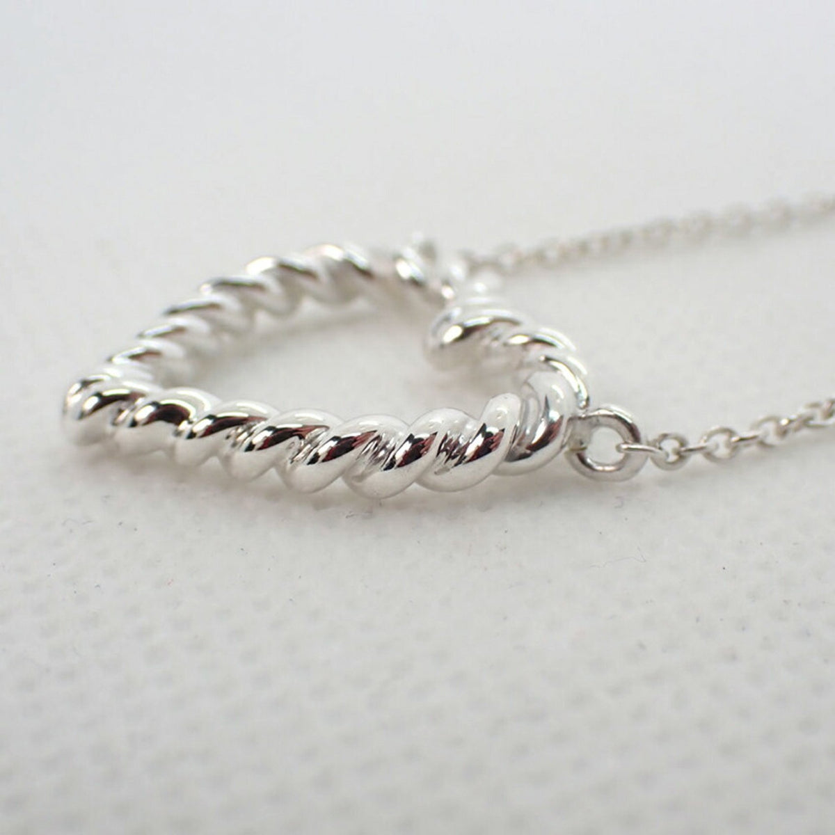 925 Heart Twist Pendant Necklace N785