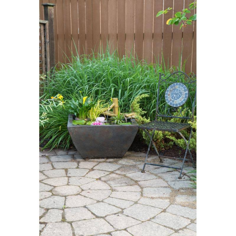 Textured Gray Slate Aquatic Patio Pond Q441