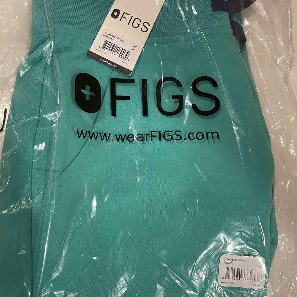 XS Surgical Green One Pocket Scrub Top D7340